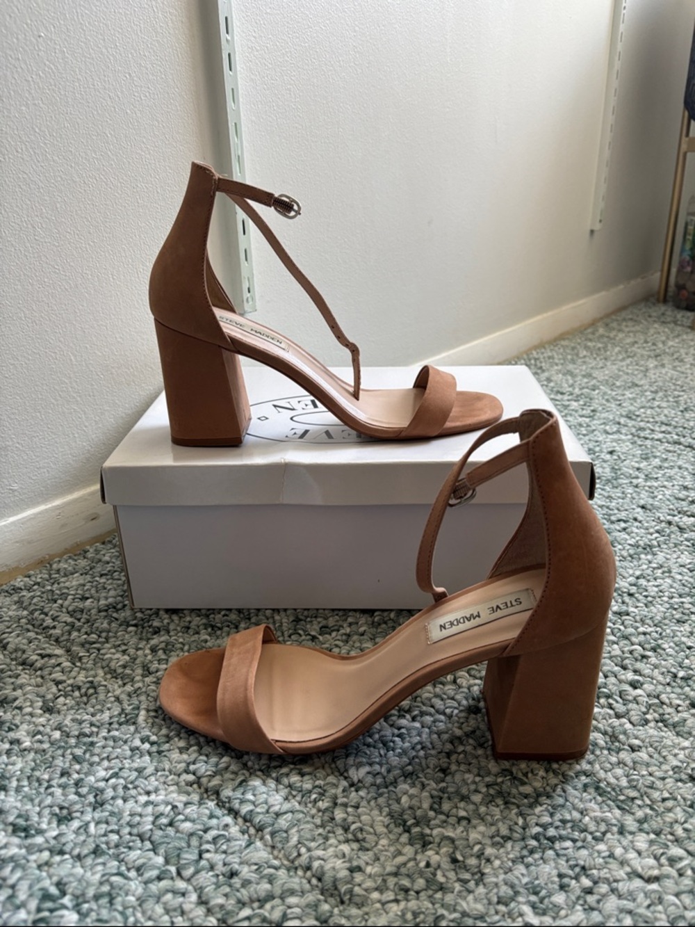 Steve Madden Tan Suede T-Strap Block Heel Sandals